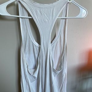 White lululemon tank top